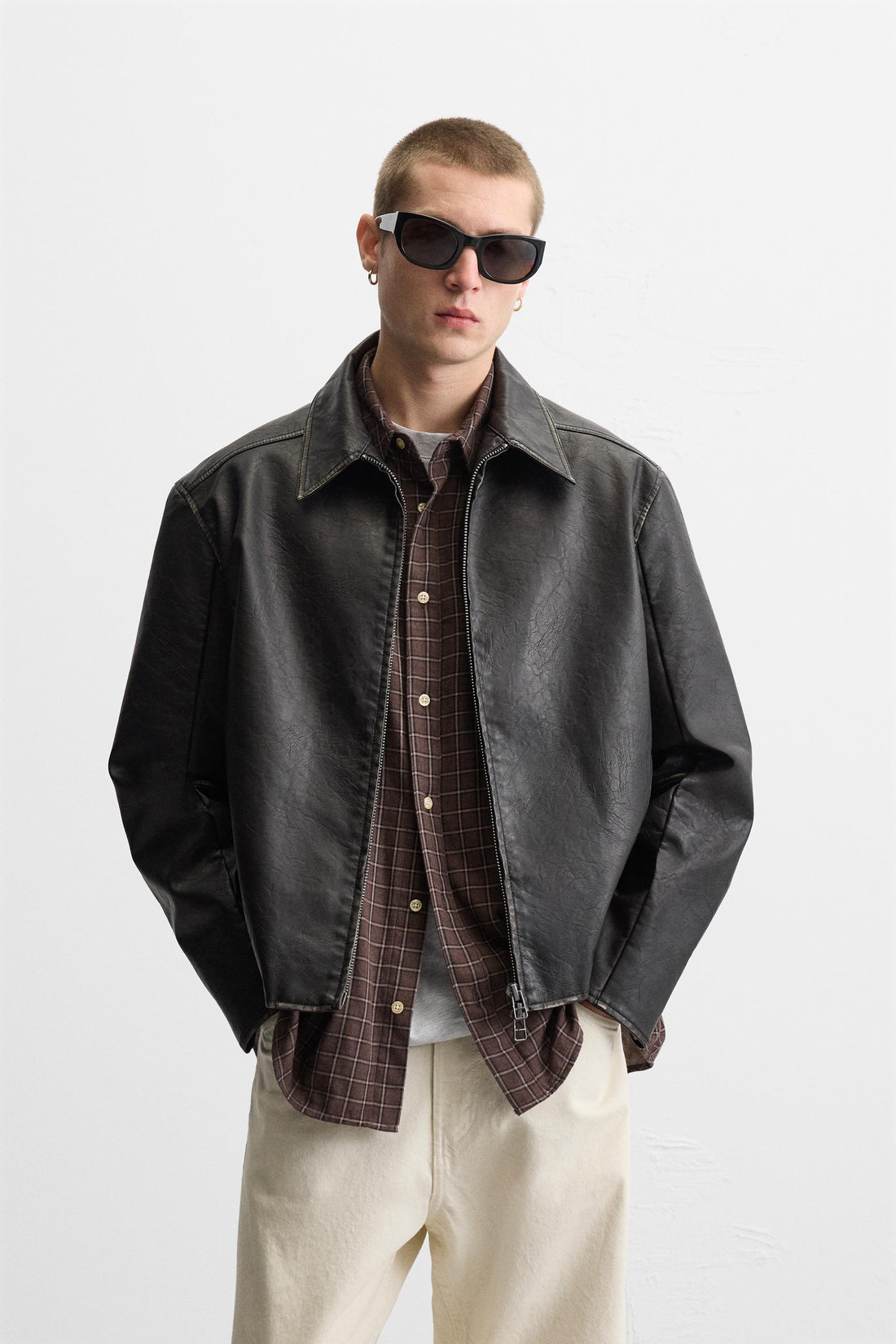 Men's Black Cropped Fit Simple Leather Jacket