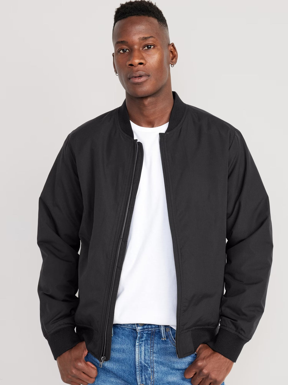 Chaqueta ligera estilo bomber con cremallera y resistente al agua para hombre en color negro