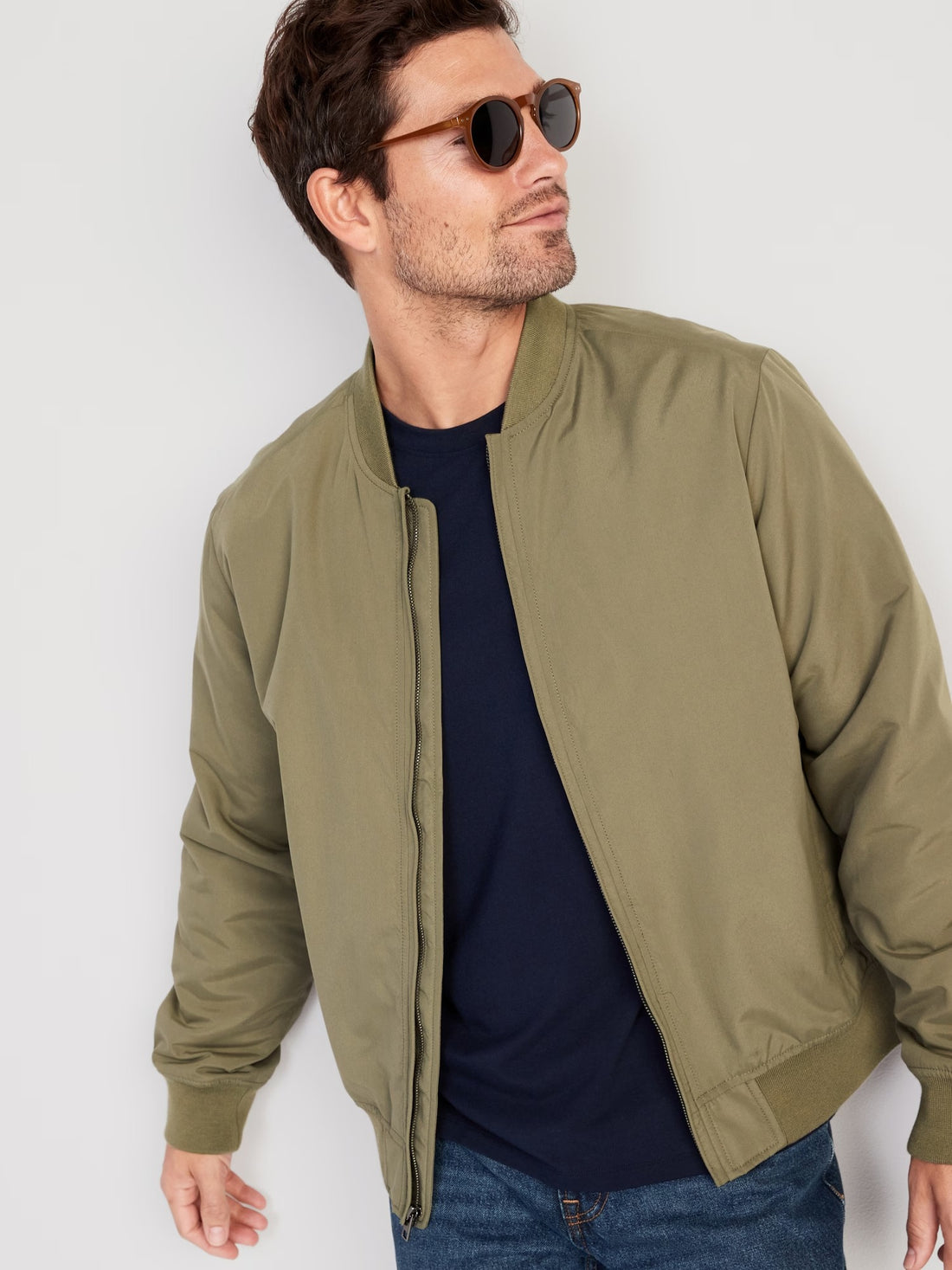 Chaqueta ligera estilo bomber con cremallera y resistente al agua para hombre en color verde piedra