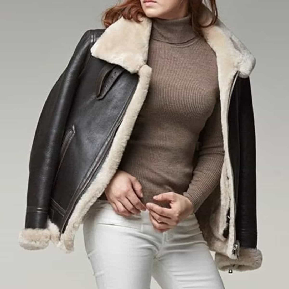 Chaqueta de piel de oveja negra para mujer