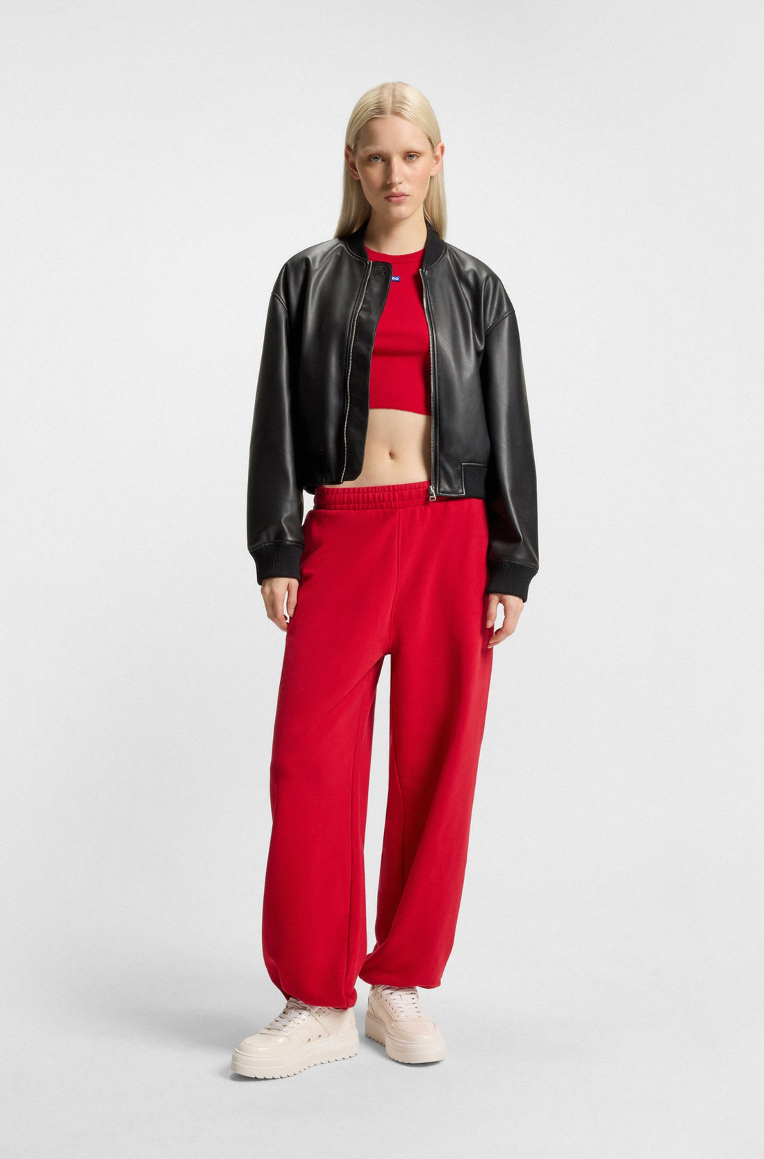 Chaqueta bomber corta de piel sintética para mujer