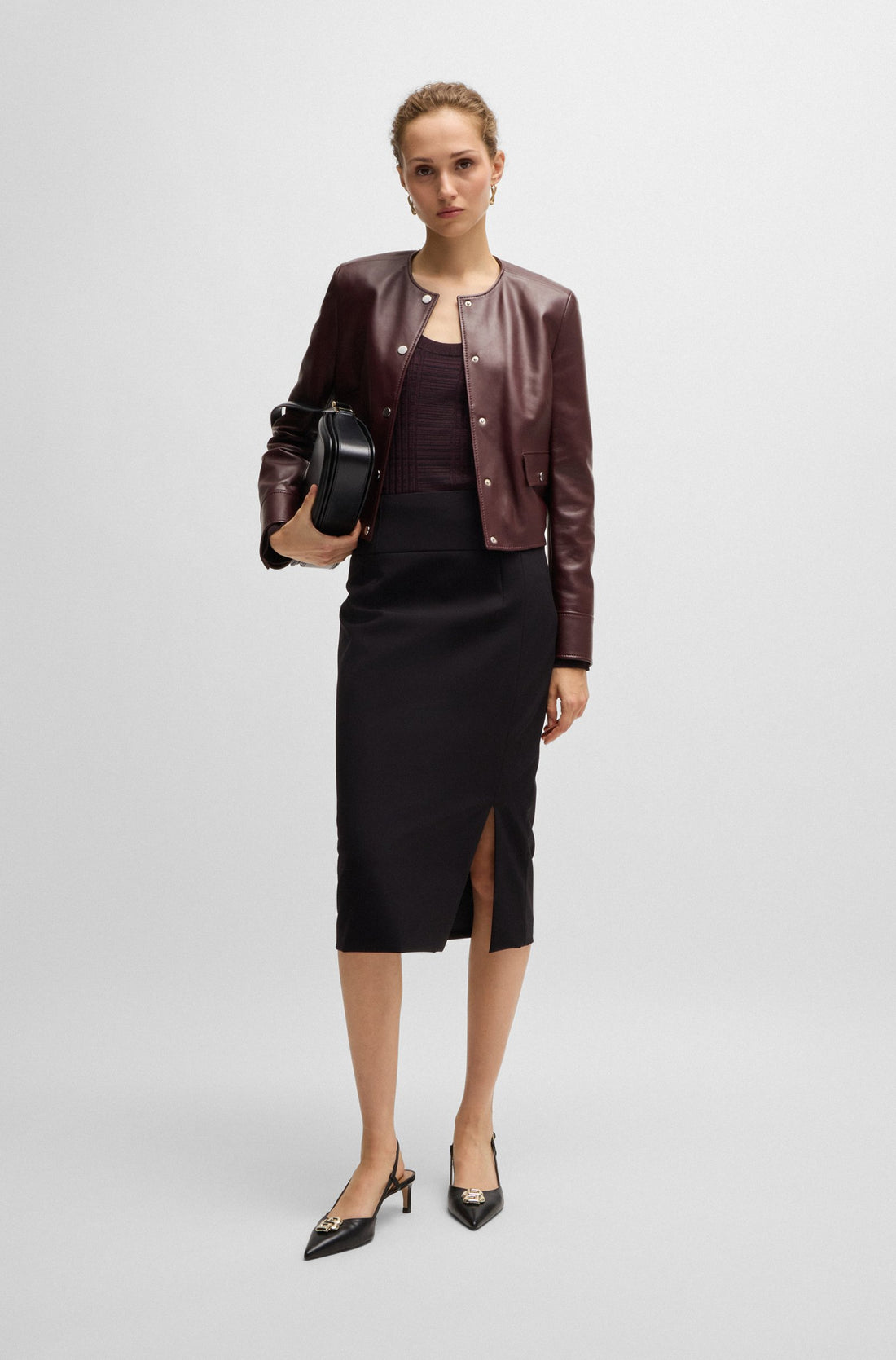 Rote Damen-Lederjacke mit Druckknöpfen und Kragen