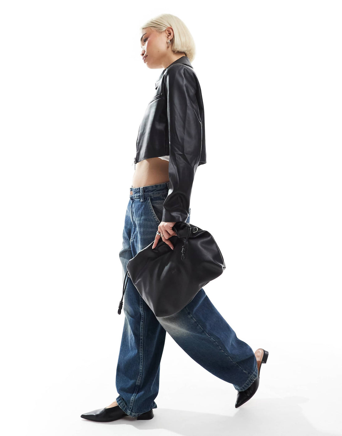 Damenjacke aus Kunstleder in normaler Passform