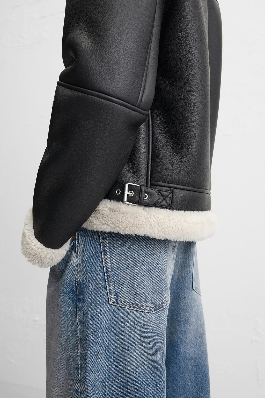 Relaxed fit Leather Fur Shearling Jacket with a contrasting Faux