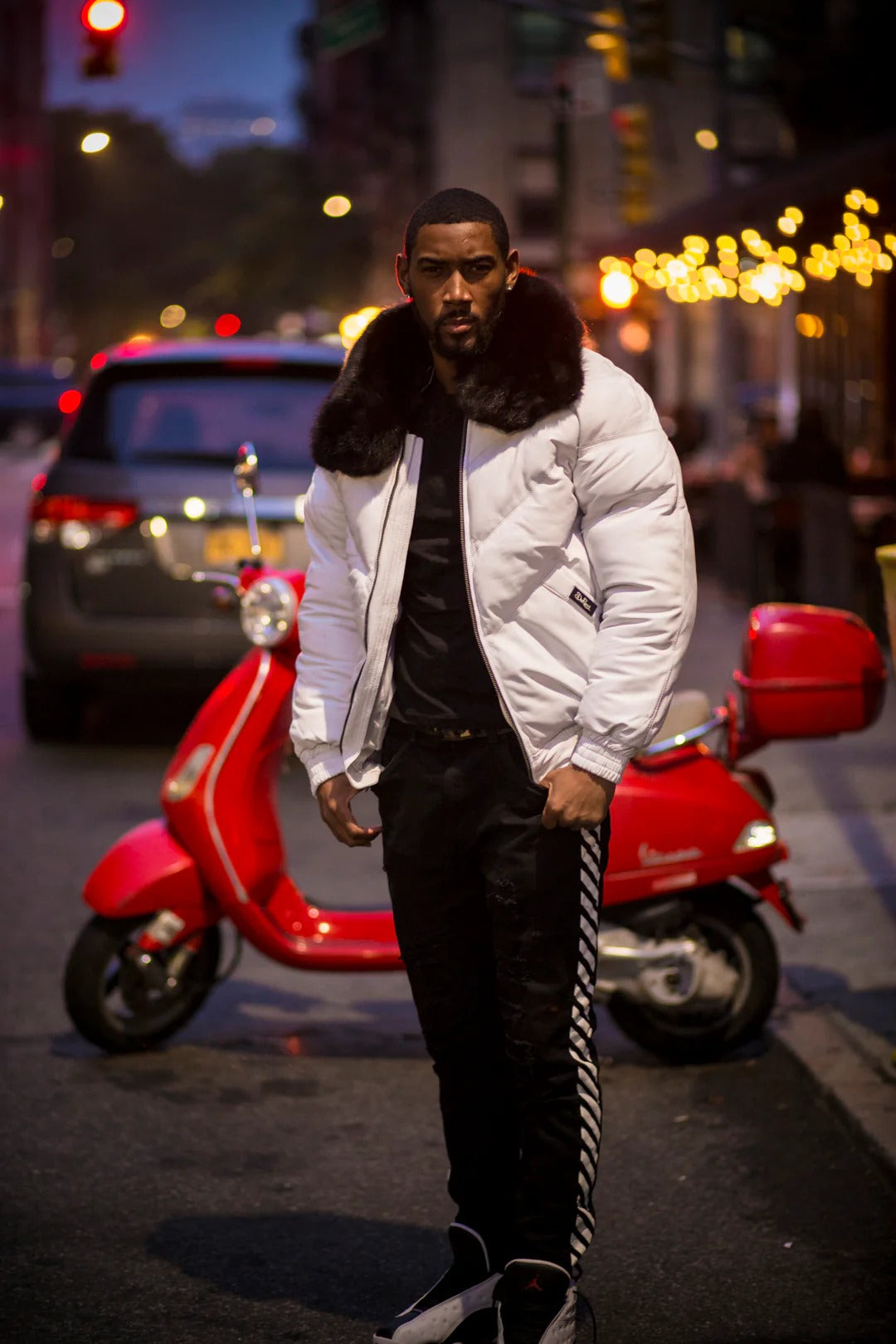 Men's V BOMBER- WHITE (BLACK FUR)