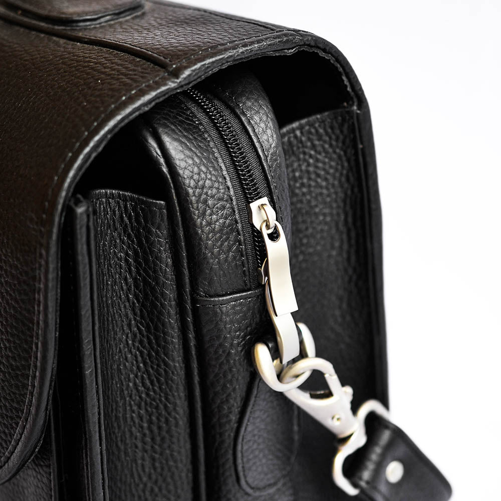 Unisex Laptop Messenger Bag – Black