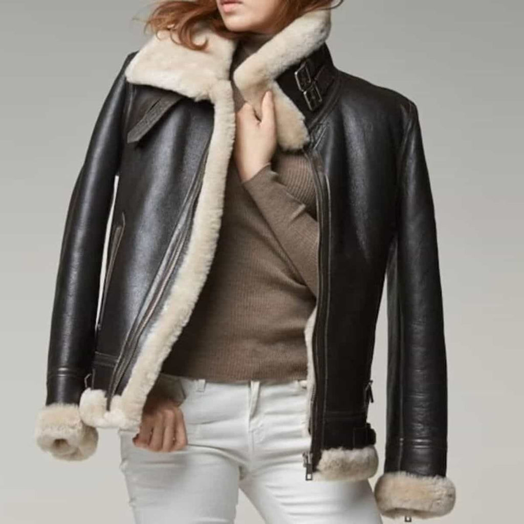 Chaqueta de piel de oveja negra para mujer