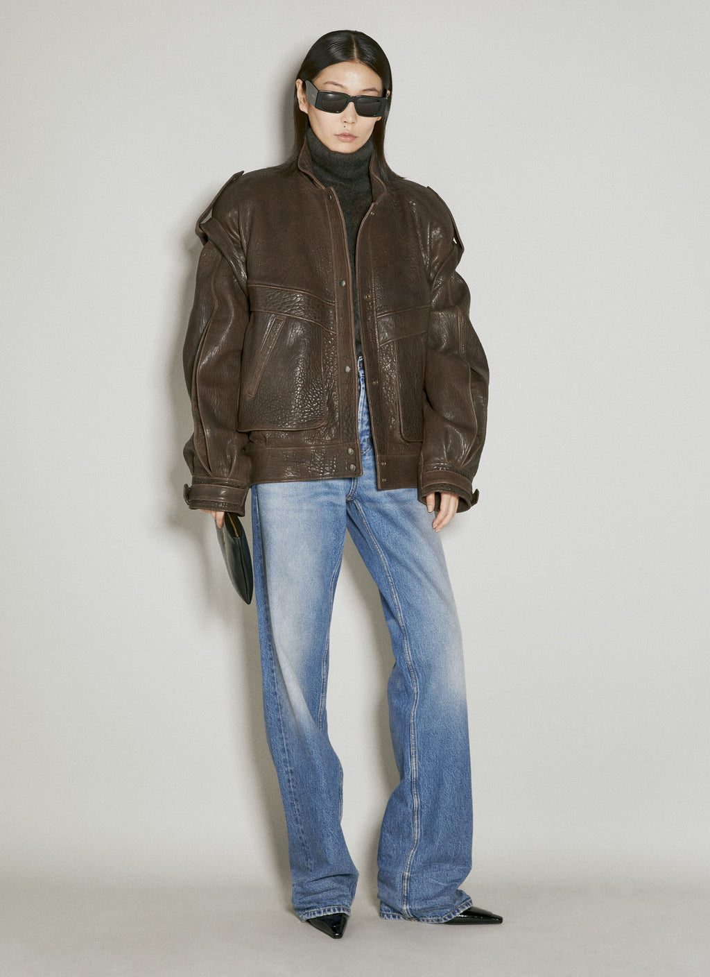 Chaqueta de cuero extragrande de manga larga con puños ajustables para mujer