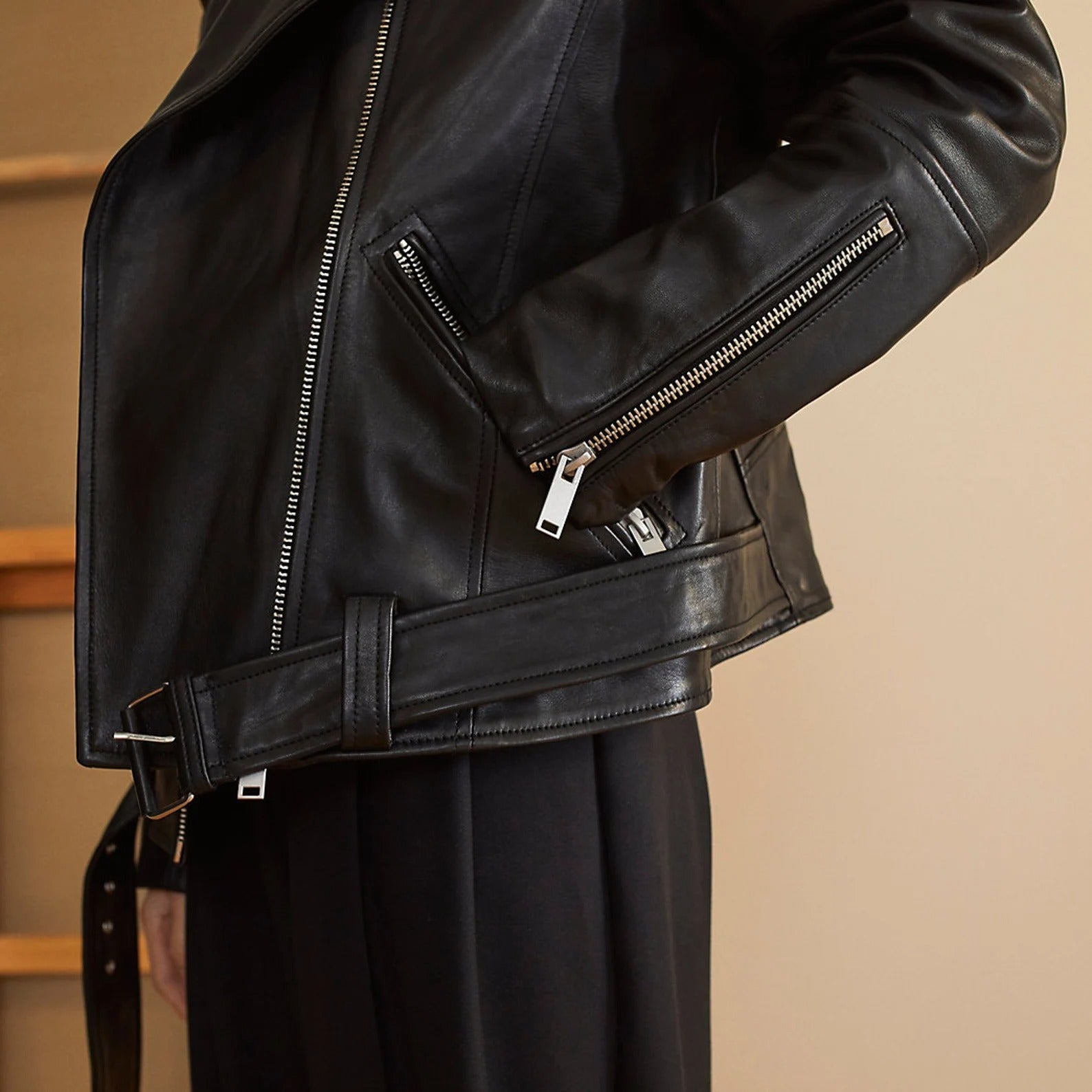 Women's Black Long Sleeves Oversized Lambskin Leather Jacket