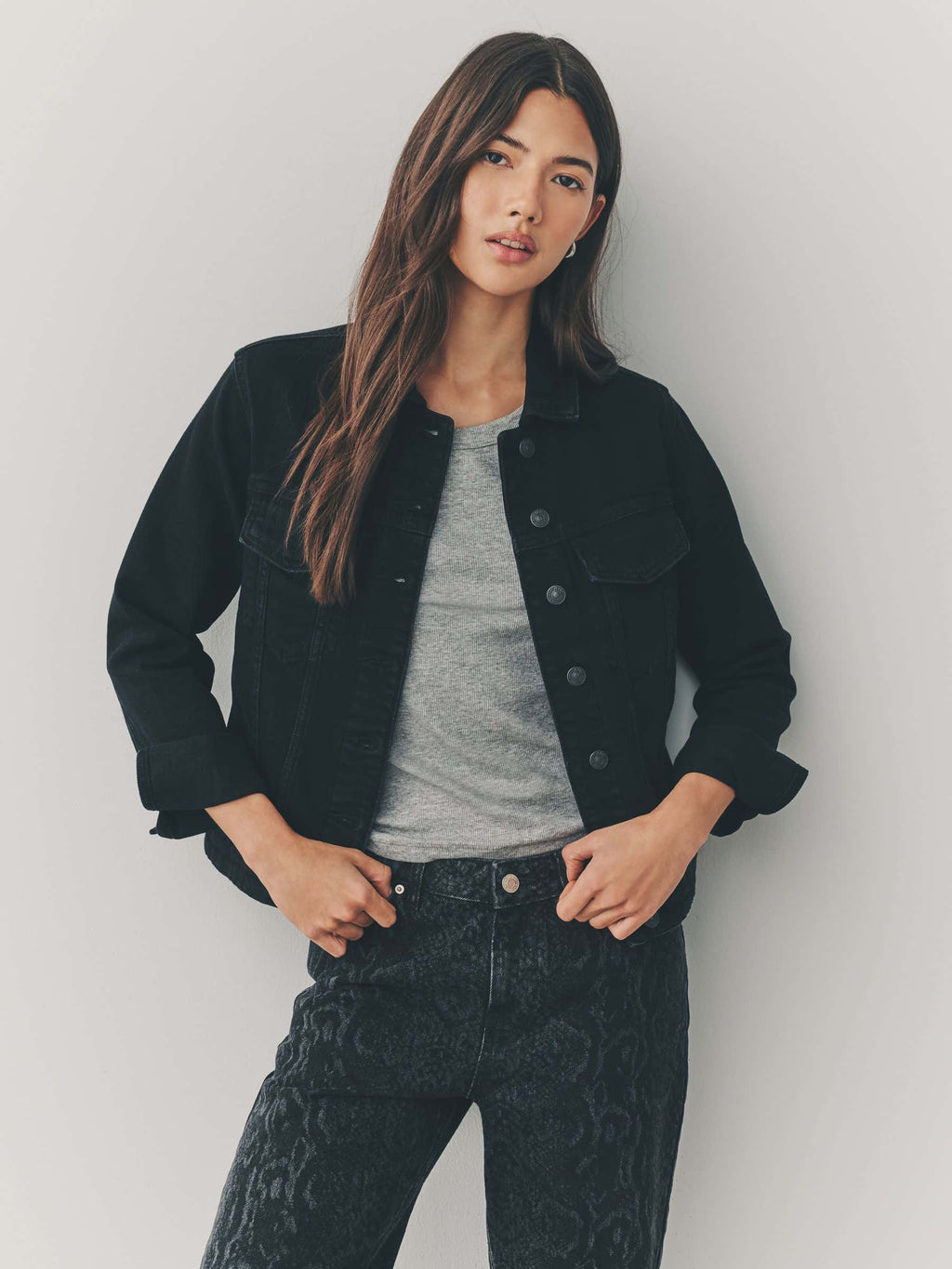 Women's Classic Collar Black Fitted Denim Jacket
