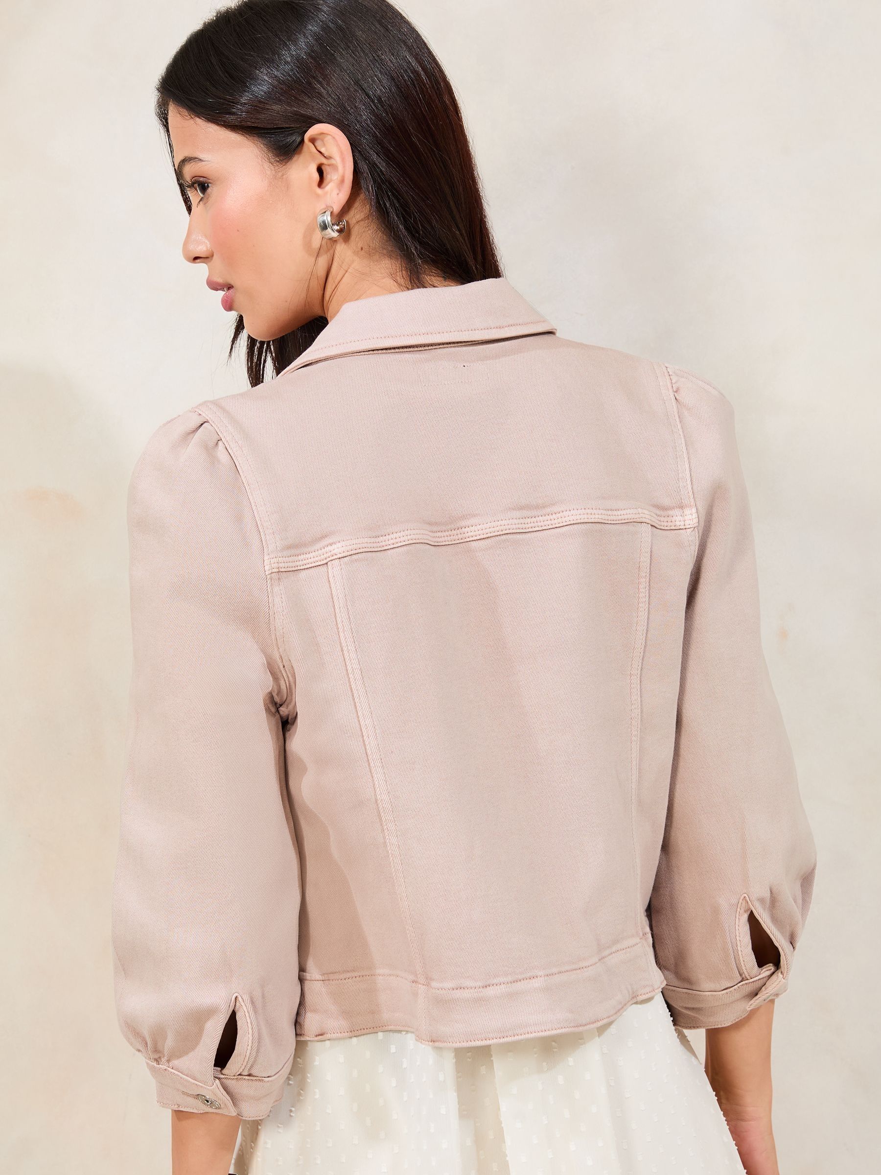 Women's Collared Denim Jacket With Puff Sleeve Shoulder