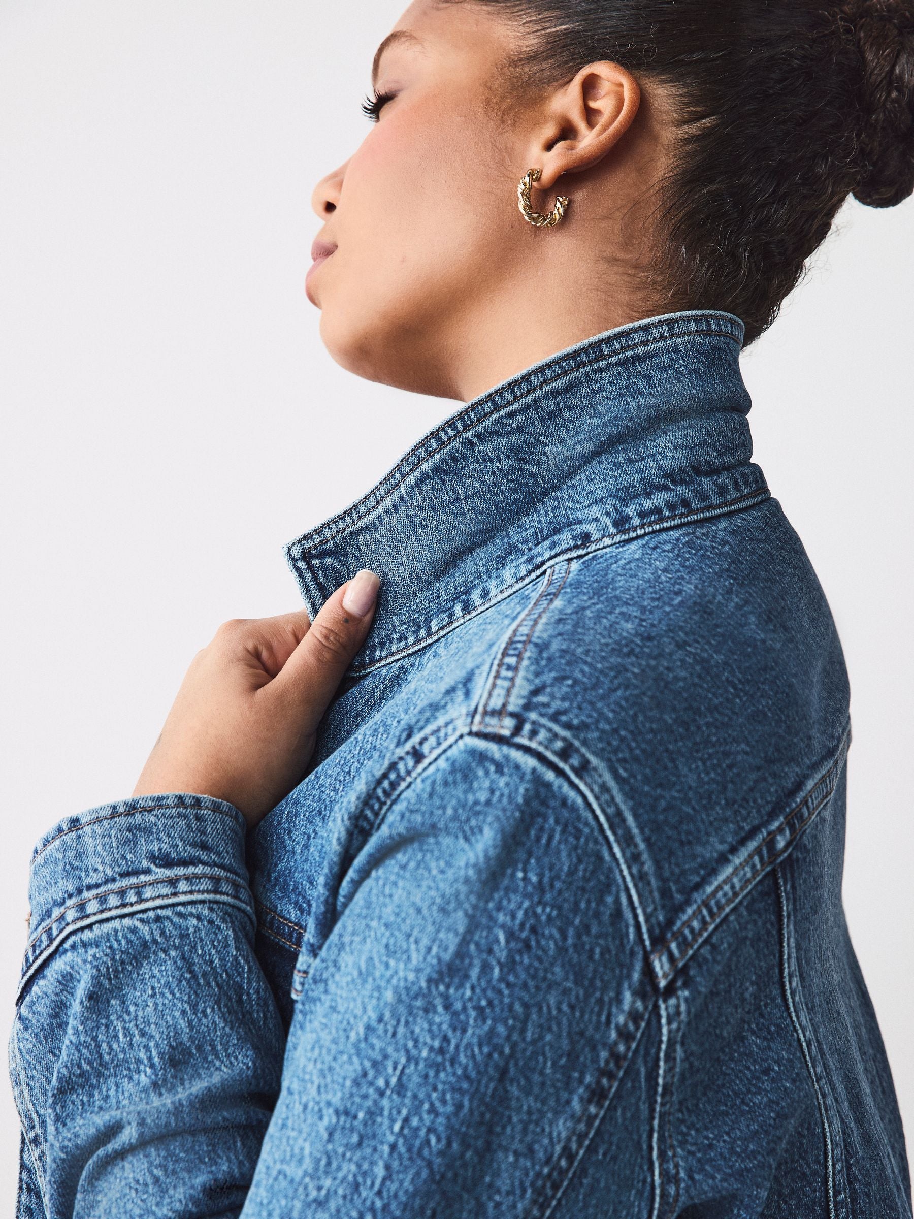 Women's Cotton Blend Dark Blue Denim Jacket