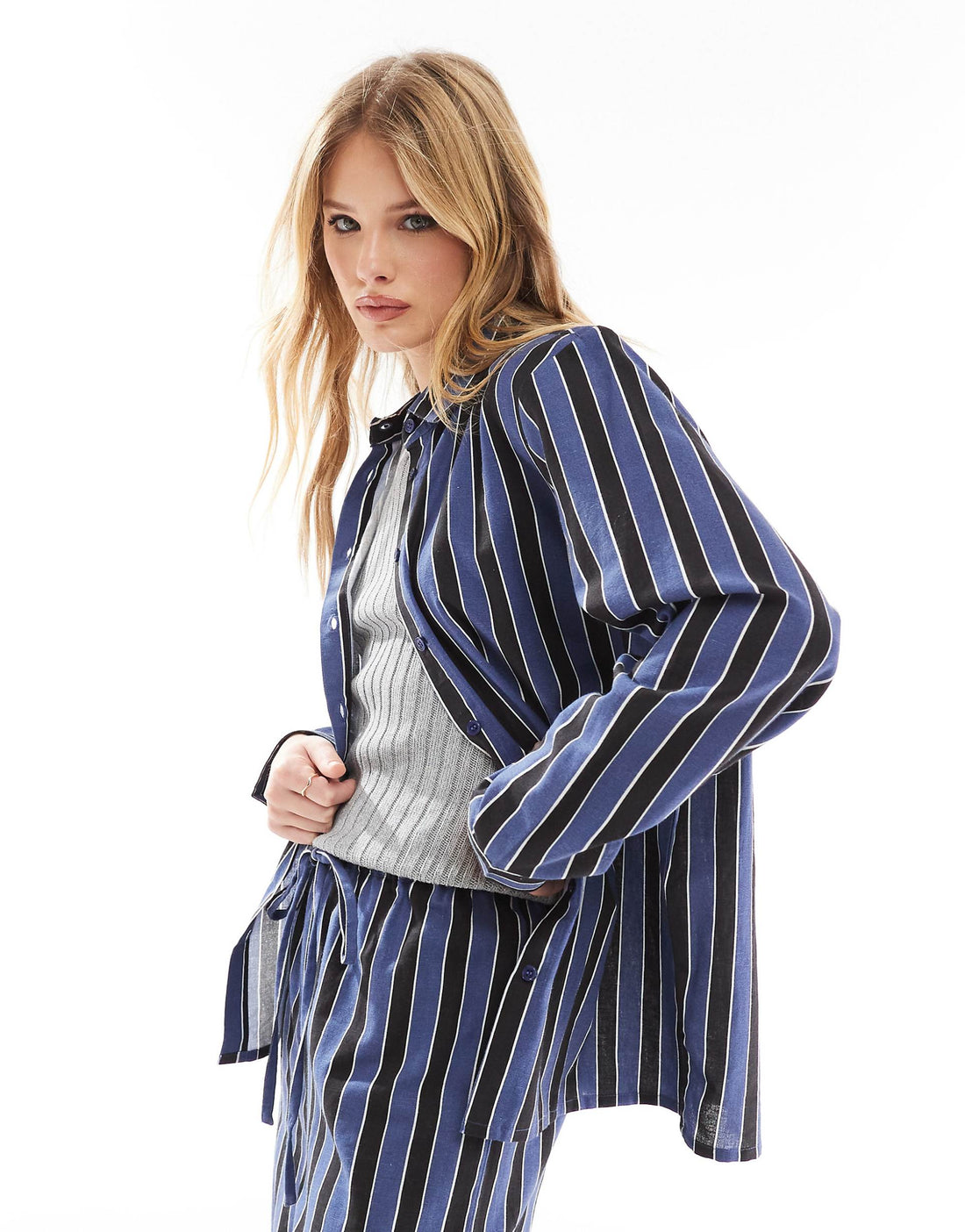 Women's Oversized Fit Spread Collar Shirt