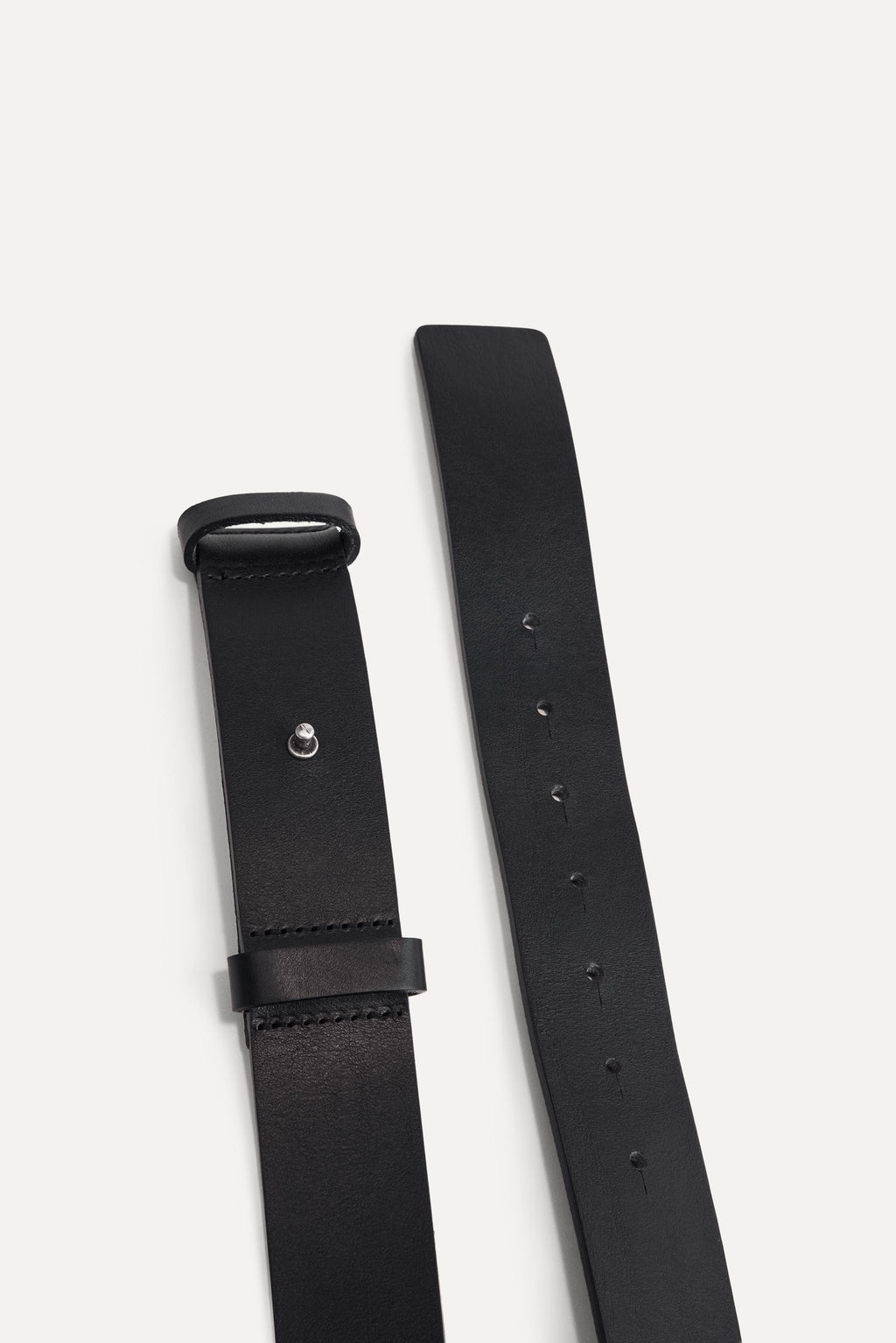 Women's Push Back Fastening with a Metal Piece Leather Belt