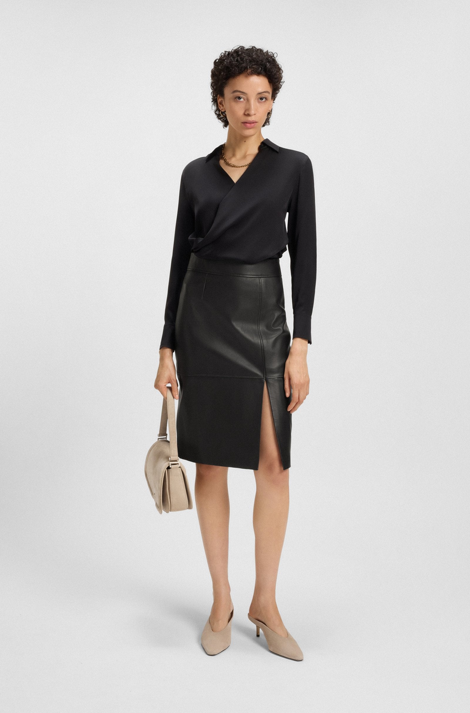 Women's Slim-Fit Pencil Skirt in Leather