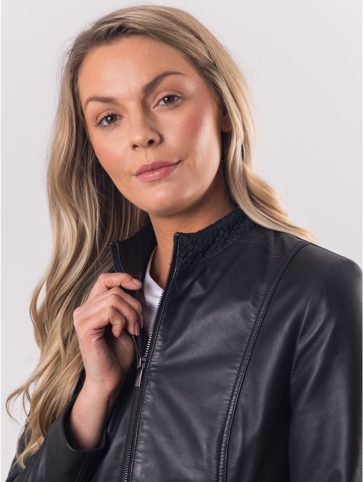 Women's True Fit Black Simple Leather Jacket